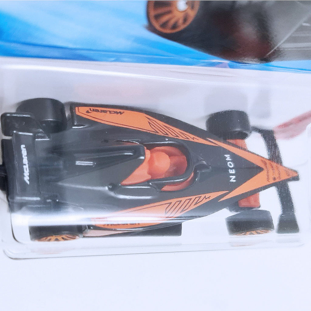 Hot Wheels TRACK ACES | Formula E Gen3 - Black.Orange (194/250) SHORT CARD