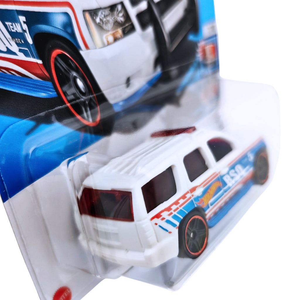 Hot Wheel HW FIRST RESPONSE - '07 Chevy Tahoe - White