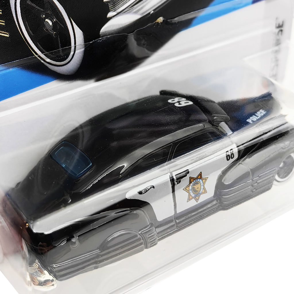 Hot Wheels HW FIRST RESPONSE - '47 Chevy Fleetline