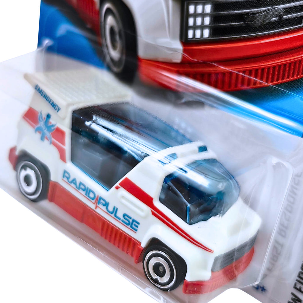 Hot Wheels HW FIRST RESPONSE - Rapid Pulse