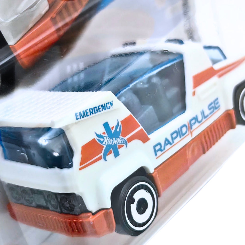 Hot Wheels HW FIRST RESPONSE - Rapid Pulse