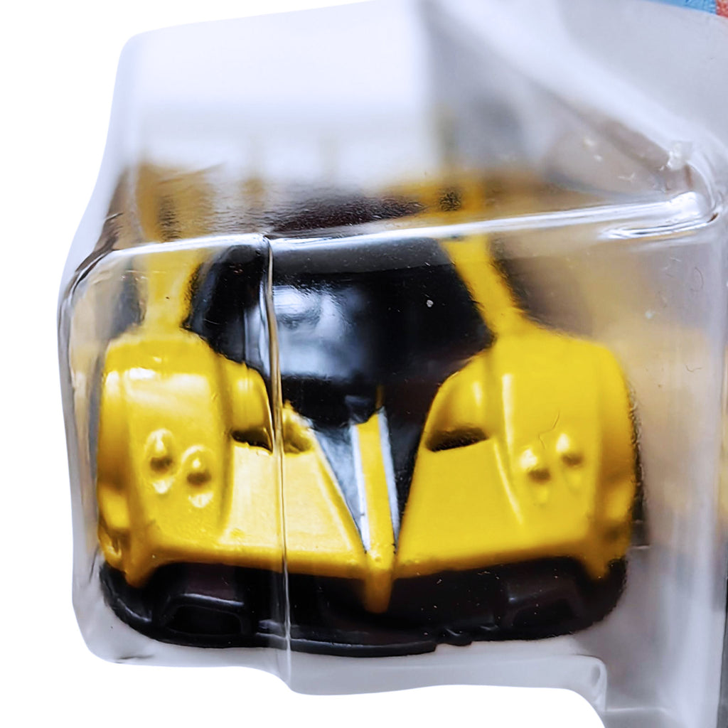 Hot Wheels HW RACE DAY -  Pagani Zonda R - Yellow
