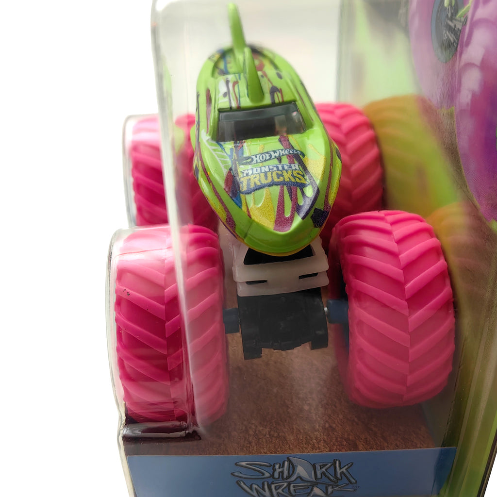 Hot Wheels Monster Trucks Glow in the Dark 1:64 - Shark Wreck