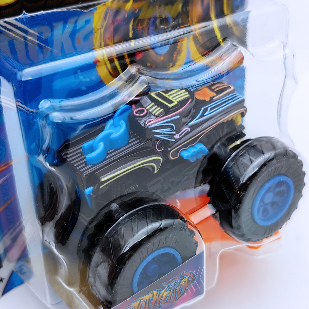 Hot Wheels Monster Trucks - More Neonsense Hotweiler