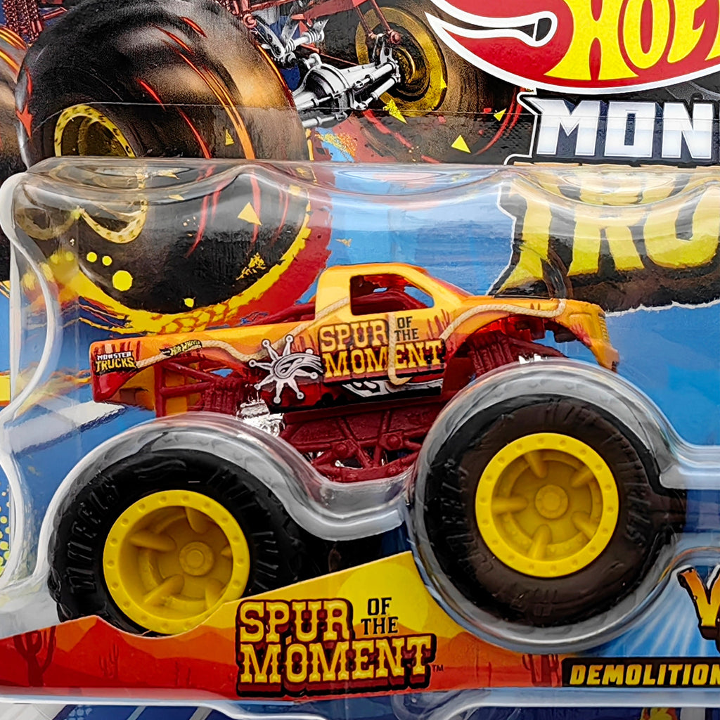 Hot Wheels Monster Trucks Demolition Double - Spur of the Moment VS Loco Punk