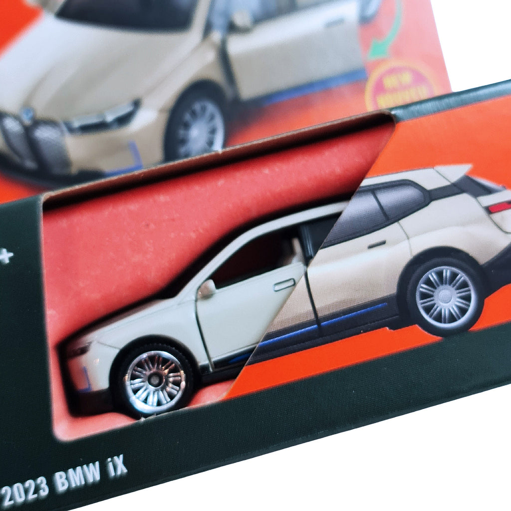 Matchbox Moving Parts | 2023 BMW iX - Beige (HVM89)