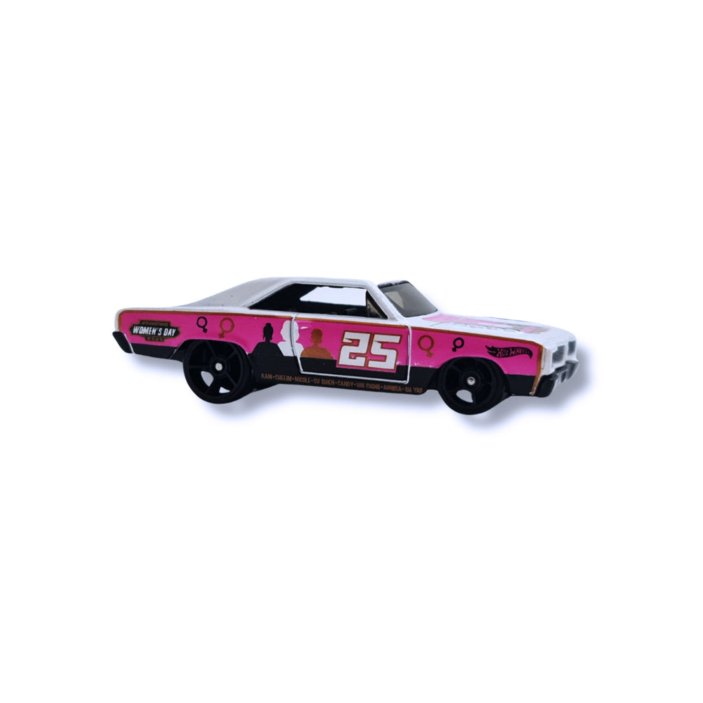 Hot Wheels HW CELEBRATION RACERS | '74 Brazilian Dodge Charger - Pink (76/250)