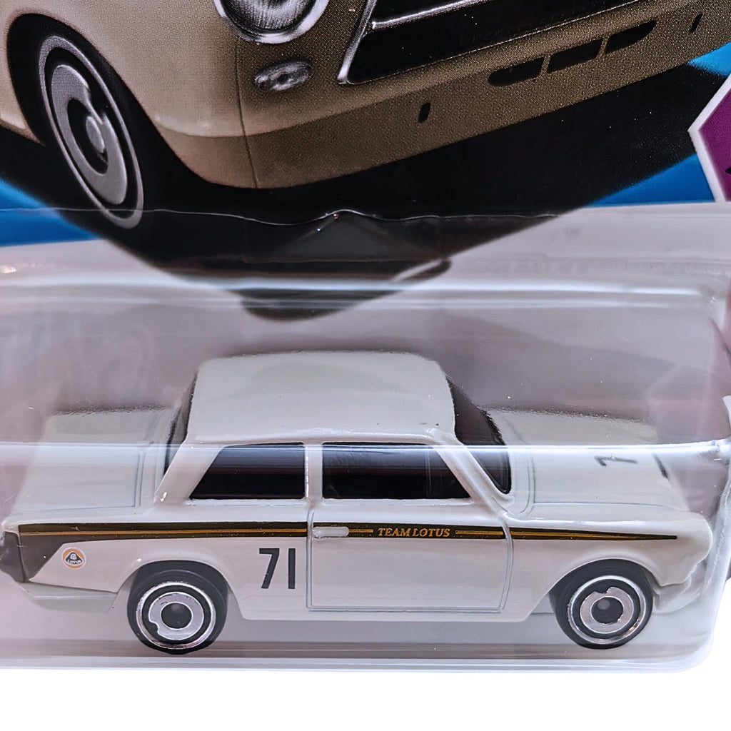 Hot Wheels COMPACT KINGS | Lotus Cortina - Light Grey (213/250)