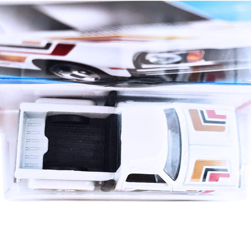 Hot Wheels HW HOT TRUCKS | 1978 Dodge Li'l Red Express Truck - White (173/250)