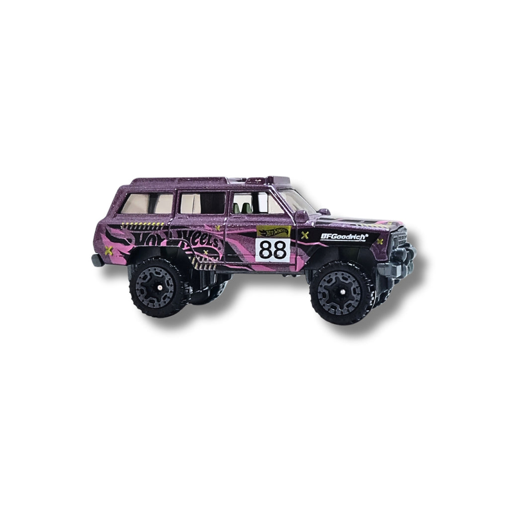 Hot Wheels HW HOT TRUCKS - 1988 Jeep Wagoneer