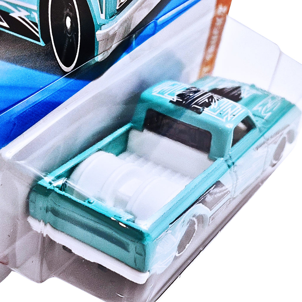 Hot Wheels HW HOT TRUCKS | '67 Chevy C10 - Mint (21/250)