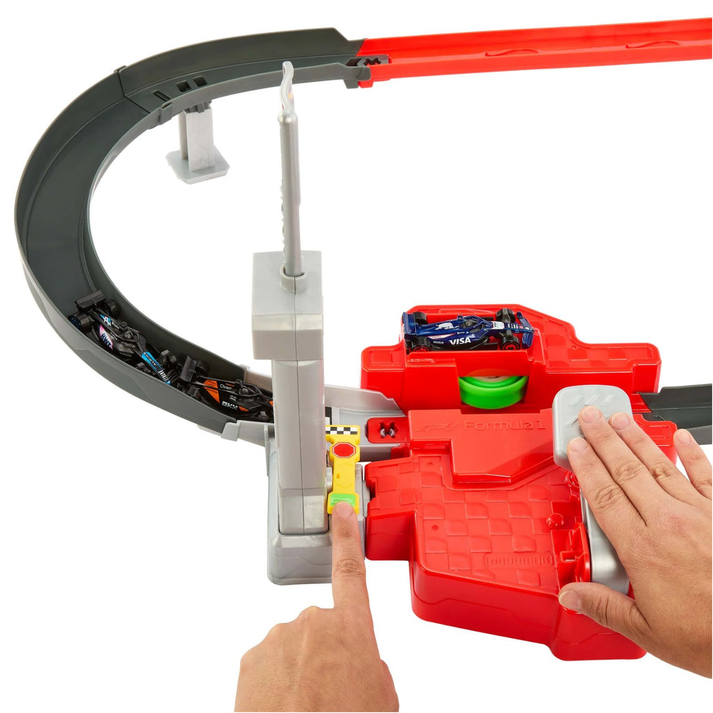 Hot Wheels Racing Formula 1 Sprint Race Circuit Track Set with 3 Die-Cast Toy Cars