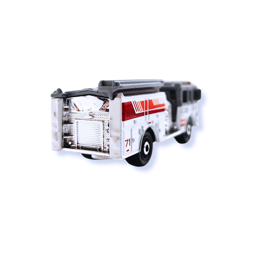 Matchbox Pierce Arrow XT Fire Engine /  Camion De Pompiers | White (104/125) LOOSE