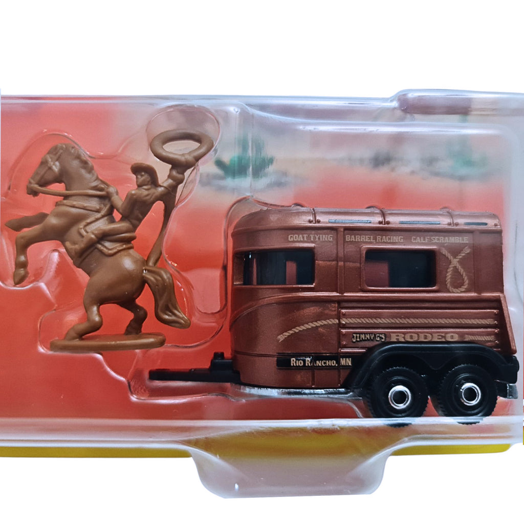 Matchbox Hitch & Haul | MBX Rodeo - 1988 Jeep Wagoneer / MBX Pony Trailer - Brown (HVP34)